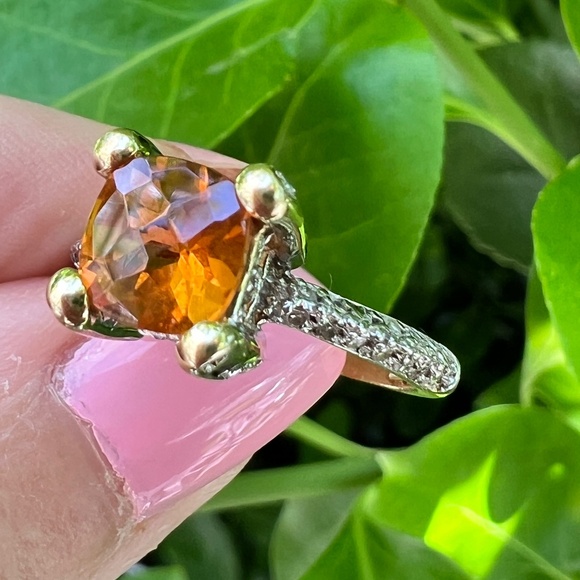 VINTAGE  DESIGNER 14K YELLOW GOLD CHECKERBOARD CUT CITRINE PAVE DIAMOND RING - Picture 10 of 16
